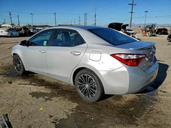 5YFBURHE4GP493795 2016 TOYOTA COROLLA - Image 2