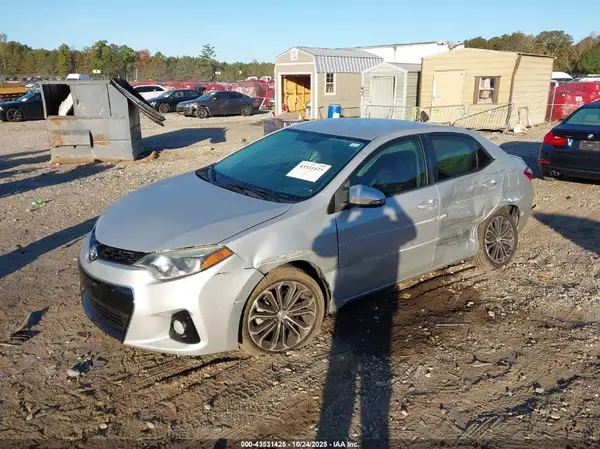 5YFBURHE4GP493859 2016 TOYOTA COROLLA - Image 2