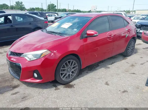 5YFBURHE4GP494963 2016 TOYOTA COROLLA - Image 2