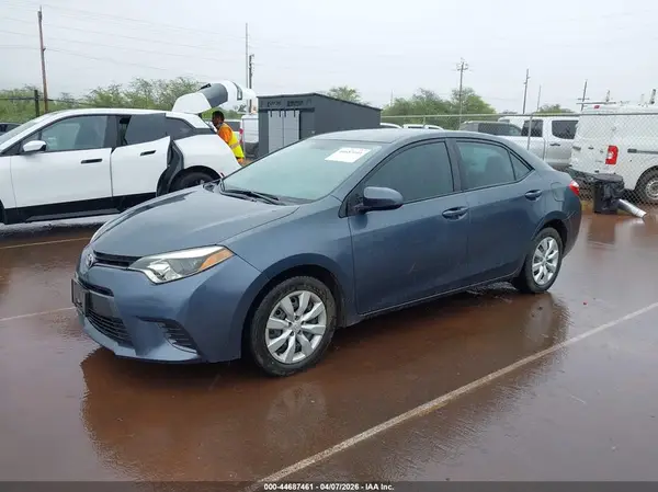 5YFBURHE4GP494977 2016 TOYOTA COROLLA - Image 2