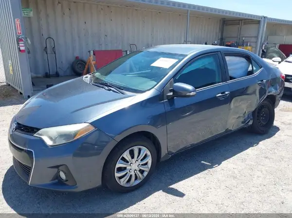5YFBURHE4GP495238 2016 TOYOTA COROLLA - Image 2