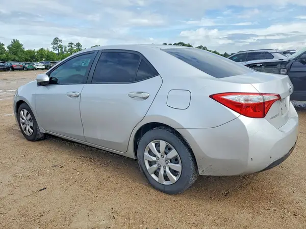 5YFBURHE4GP501863 2016 TOYOTA COROLLA - Image 2
