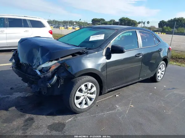 5YFBURHE4GP506528 2016 TOYOTA COROLLA - Image 2
