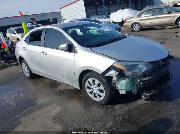 5YFBURHE4GP510577 2016 TOYOTA COROLLA - Image 1