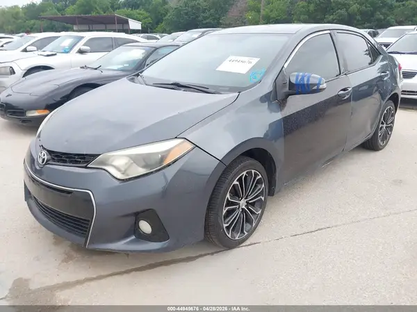 5YFBURHE4GP510725 2016 TOYOTA COROLLA - Image 2