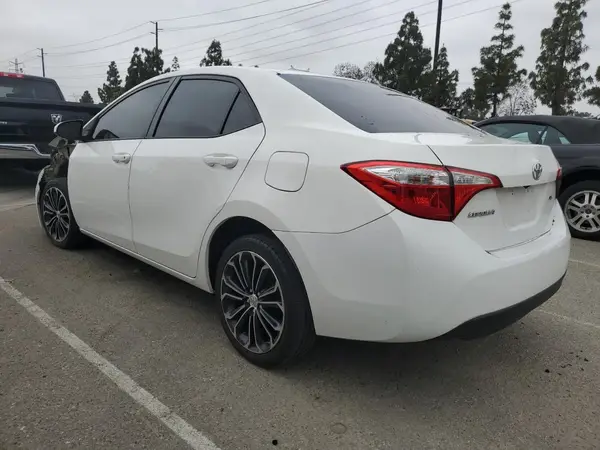 5YFBURHE4GP512295 2016 TOYOTA COROLLA - Image 2
