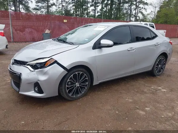 5YFBURHE4GP519165 2016 TOYOTA COROLLA - Image 2