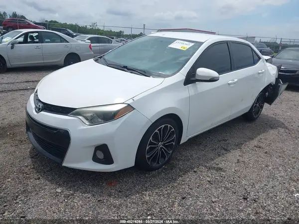 5YFBURHE4GP520686 2016 TOYOTA COROLLA - Image 2