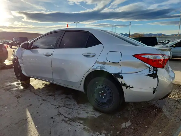 5YFBURHE4GP523281 2016 TOYOTA COROLLA - Image 2