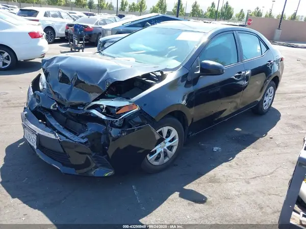5YFBURHE4GP525967 2016 TOYOTA COROLLA - Image 2