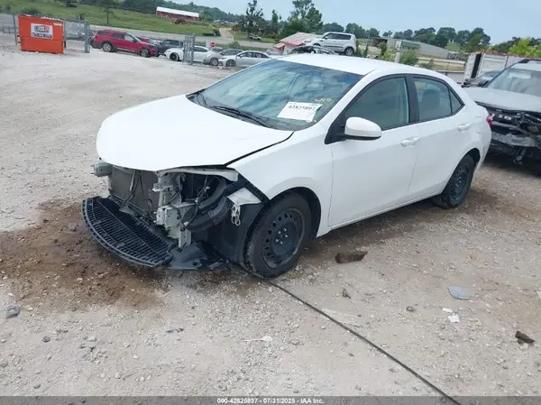 5YFBURHE4GP530909 2016 TOYOTA COROLLA - Image 2