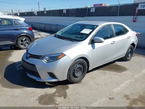 5YFBURHE4GP532711 2016 TOYOTA COROLLA - Image 2