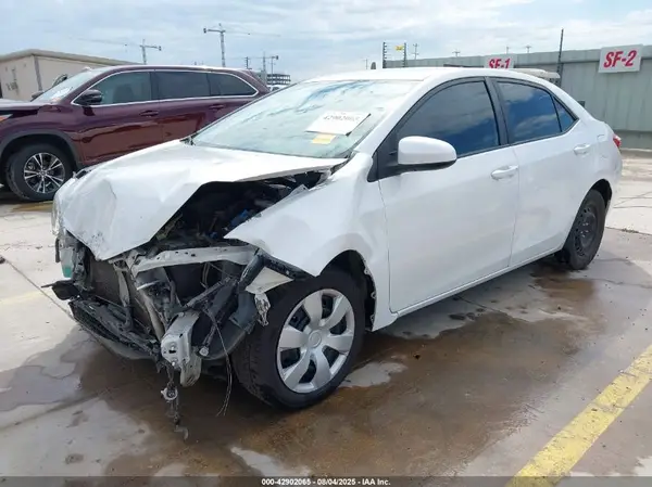 5YFBURHE4GP557706 2016 TOYOTA COROLLA - Image 2