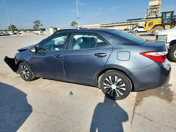 5YFBURHE4GP563683 2016 TOYOTA COROLLA - Image 2