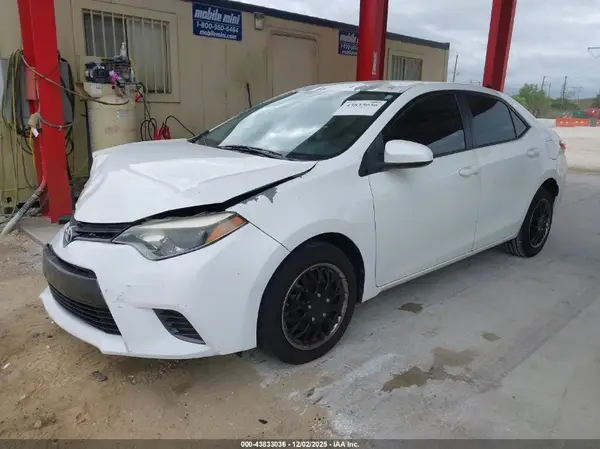 5YFBURHE4GP564882 2016 TOYOTA COROLLA - Image 2