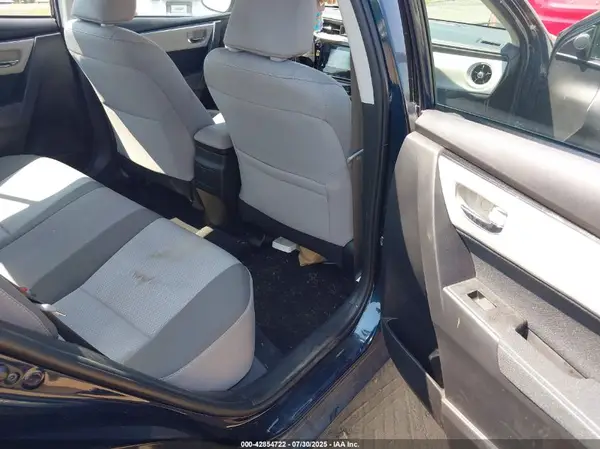 5YFBURHE4HP569887 2017 TOYOTA COROLLA - Image 8