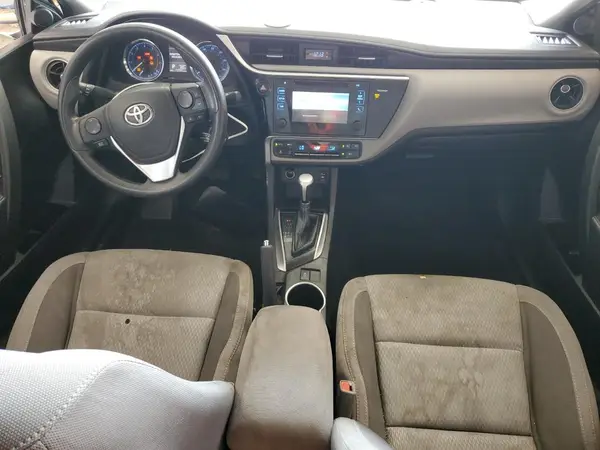 5YFBURHE4HP570912 2017 TOYOTA COROLLA - Image 8
