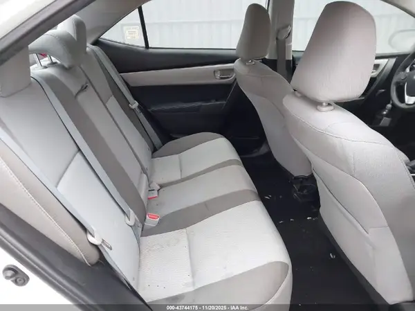 5YFBURHE4HP571171 2017 TOYOTA COROLLA - Image 8