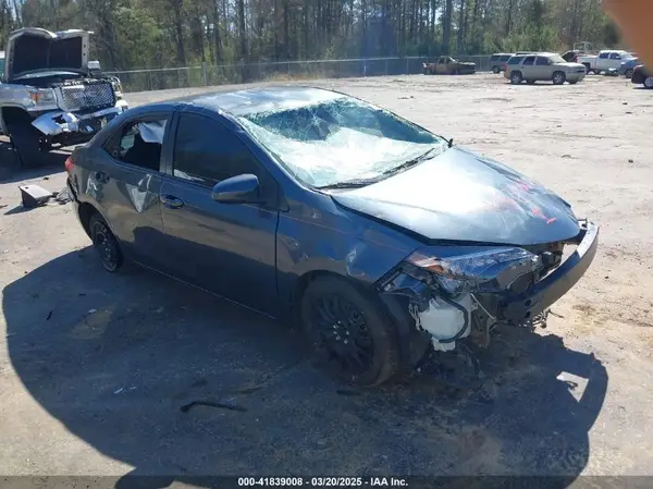 5YFBURHE4HP572188 2017 TOYOTA COROLLA - Image 1