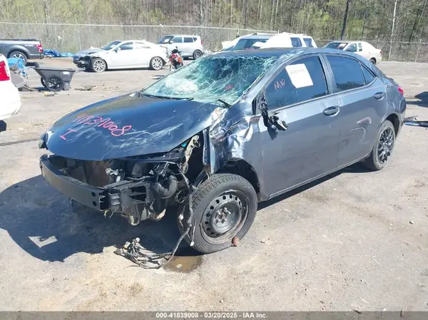 5YFBURHE4HP572188 2017 TOYOTA COROLLA - Image 2
