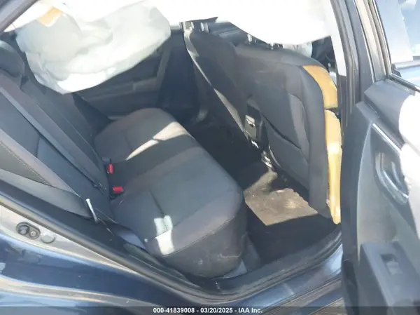 5YFBURHE4HP572188 2017 TOYOTA COROLLA - Image 8