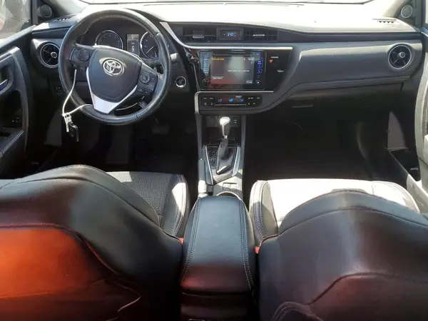 5YFBURHE4HP573101 2017 TOYOTA COROLLA - Image 8