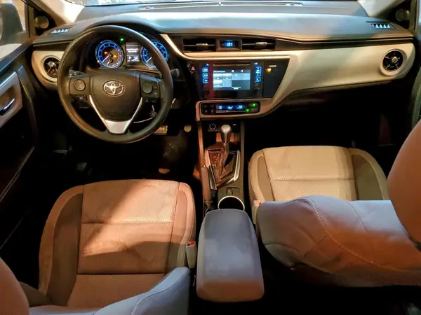 5YFBURHE4HP574751 2017 TOYOTA COROLLA - Image 8