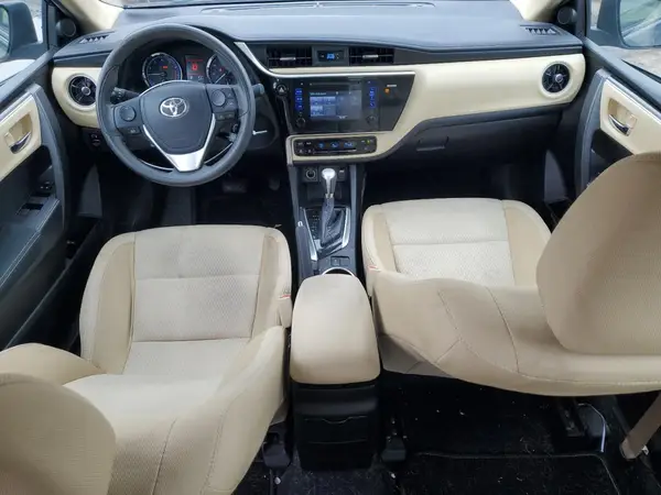 5YFBURHE4HP576077 2017 TOYOTA COROLLA - Image 8