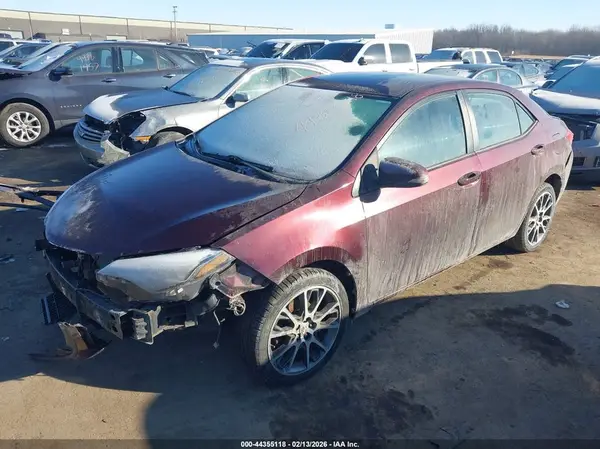 5YFBURHE4HP578413 2017 TOYOTA COROLLA - Image 2