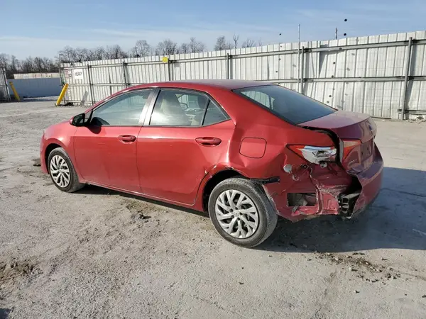 5YFBURHE4HP579299 2017 TOYOTA COROLLA - Image 2