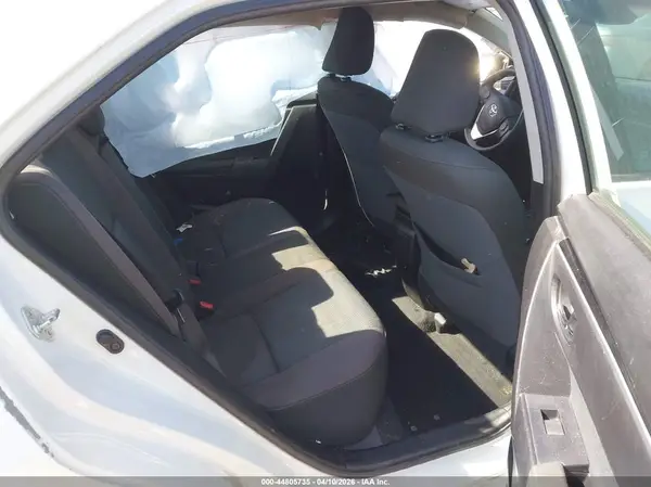 5YFBURHE4HP582235 2017 TOYOTA COROLLA - Image 8