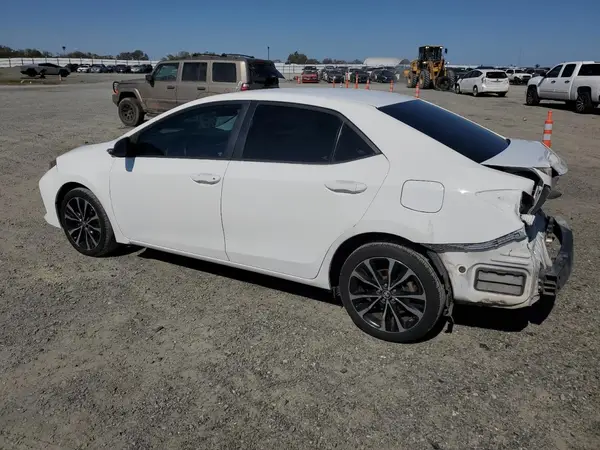 5YFBURHE4HP583448 2017 TOYOTA COROLLA - Image 2