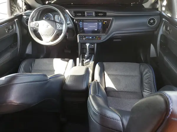 5YFBURHE4HP583448 2017 TOYOTA COROLLA - Image 8