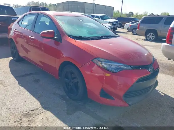 5YFBURHE4HP583787 2017 TOYOTA COROLLA - Image 1
