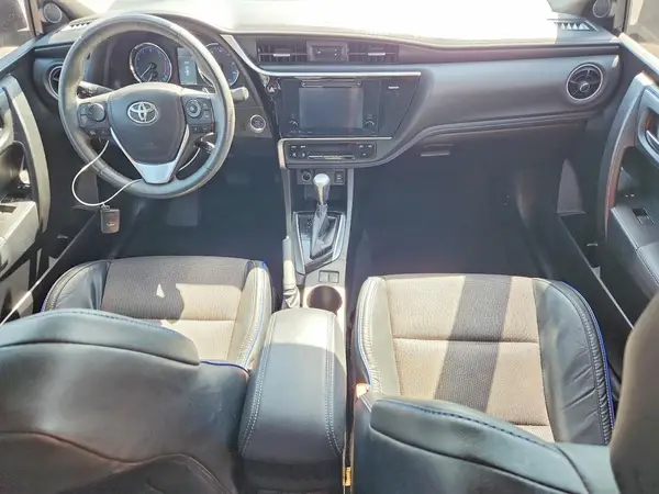 5YFBURHE4HP584146 2017 TOYOTA COROLLA - Image 8