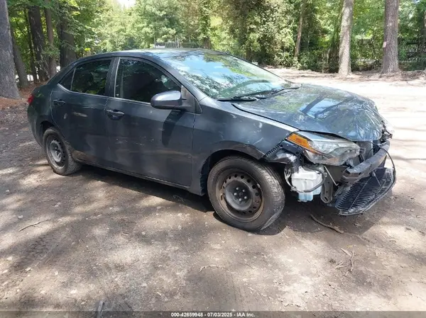 5YFBURHE4HP584647 2017 TOYOTA COROLLA - Image 1
