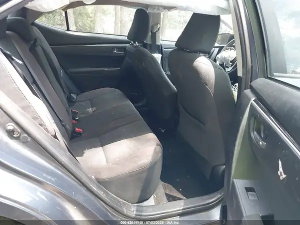 5YFBURHE4HP584647 2017 TOYOTA COROLLA - Image 8