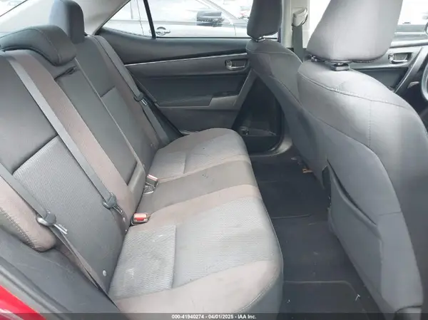 5YFBURHE4HP586169 2017 TOYOTA COROLLA - Image 8