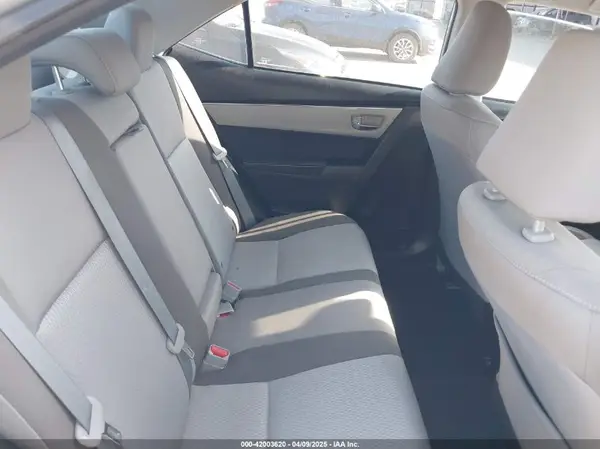 5YFBURHE4HP587239 2017 TOYOTA COROLLA - Image 8