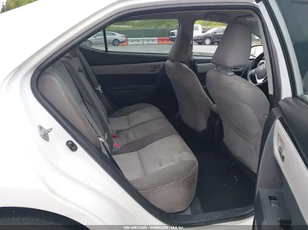 5YFBURHE4HP587810 2017 TOYOTA COROLLA - Image 8