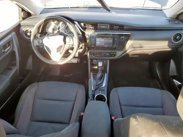5YFBURHE4HP588293 2017 TOYOTA COROLLA - Image 8
