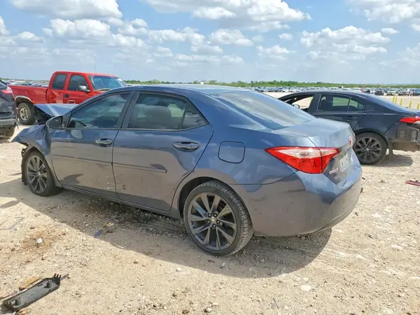 5YFBURHE4HP591033 2017 TOYOTA COROLLA - Image 2