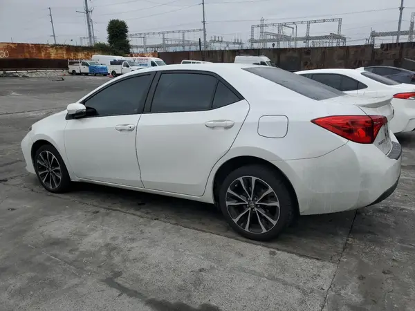 5YFBURHE4HP591159 2017 TOYOTA COROLLA - Image 2