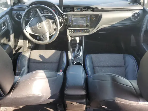 5YFBURHE4HP591985 2017 TOYOTA COROLLA - Image 8