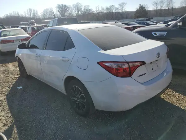 5YFBURHE4HP596488 2017 TOYOTA COROLLA - Image 2