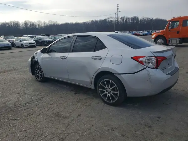 5YFBURHE4HP596801 2017 TOYOTA COROLLA - Image 2