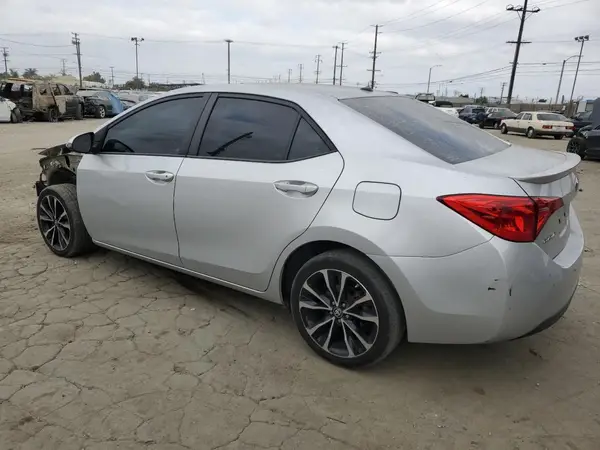 5YFBURHE4HP596877 2017 TOYOTA COROLLA - Image 2