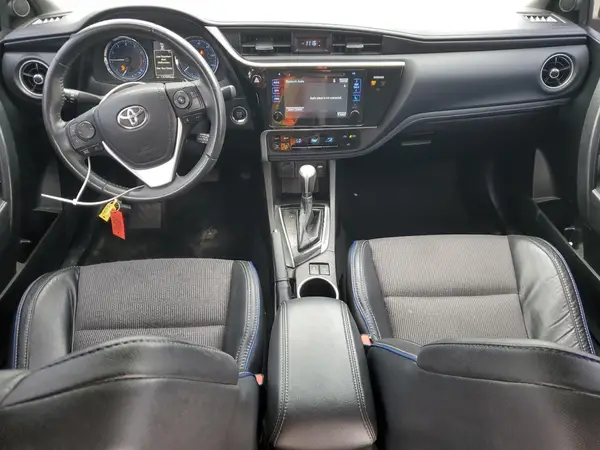 5YFBURHE4HP596877 2017 TOYOTA COROLLA - Image 8