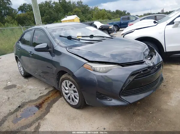 5YFBURHE4HP597463 2017 TOYOTA COROLLA - Image 1