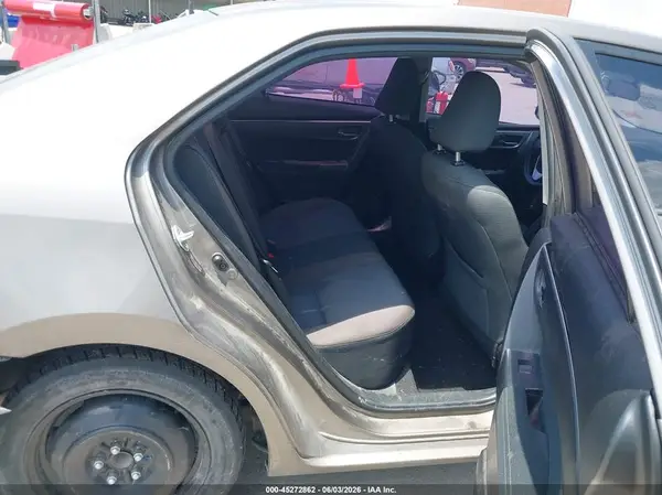 5YFBURHE4HP599648 2017 TOYOTA COROLLA - Image 8